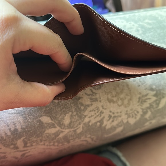 Louis Vuitton Multiple Wallet - Picture 5 of 6